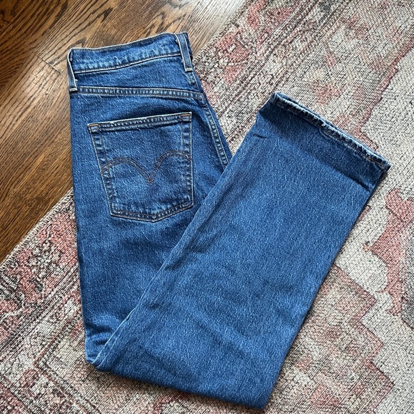 Levi’s Ribcage Ankle Jeans in Jazz Pop wash - Picture 6 of 8